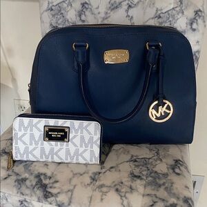 Michael Kors Navy Blue Satchel w/detachable cross body strap and zip up Wallet